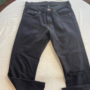 Wrangler Men’s Dark Black Distressed Jeans – 30x30 (Great Condition)